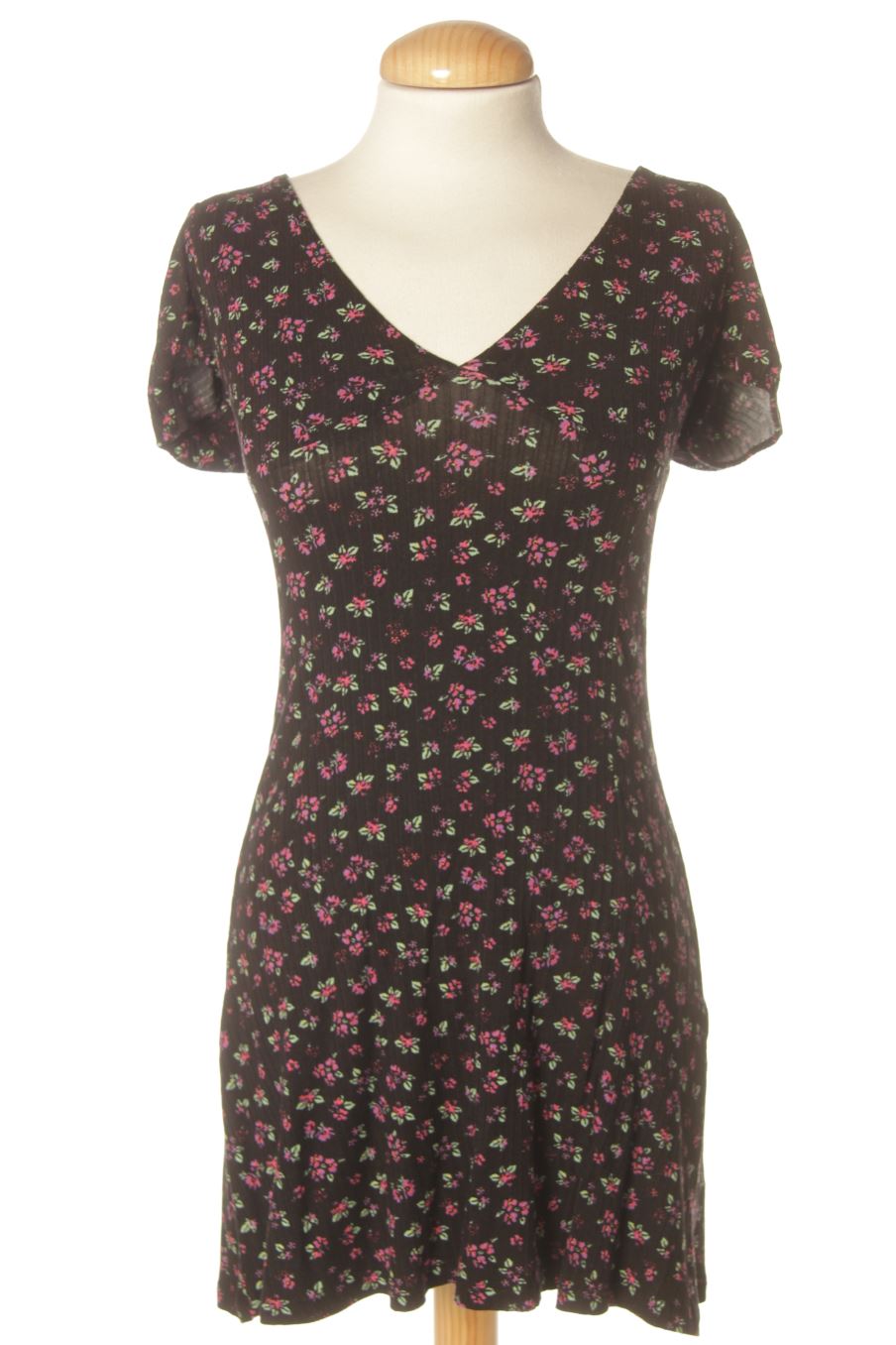 Robe casual Bershka de la taille S, de couleur fleurs