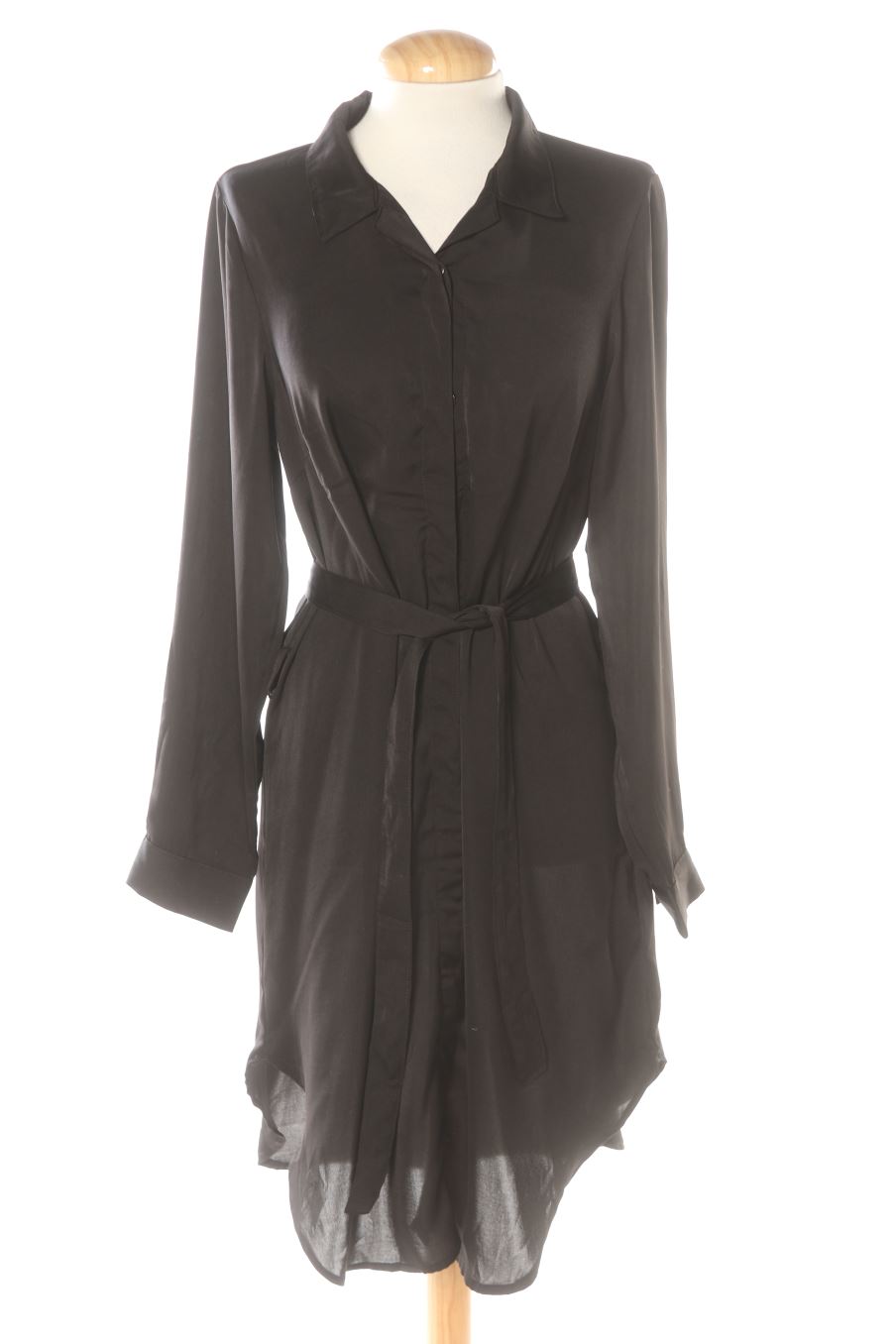 Robe casual H&M de la taille 40, de couleur noir