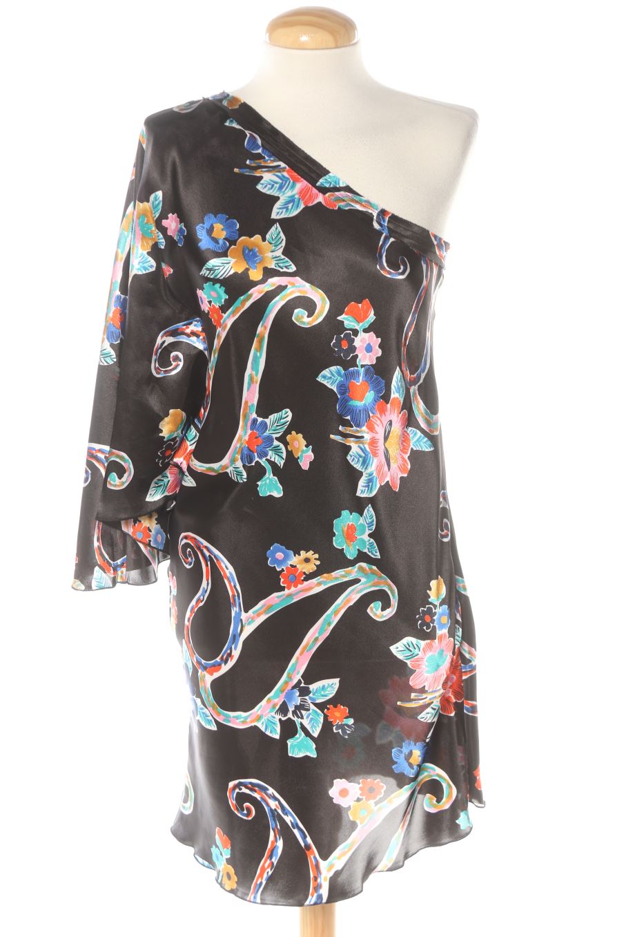 Robe casual MANGO SuiT de la taille S, de couleur imprimés