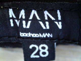 Jeans Boohoo de la taille 38, de couleur noir de denim