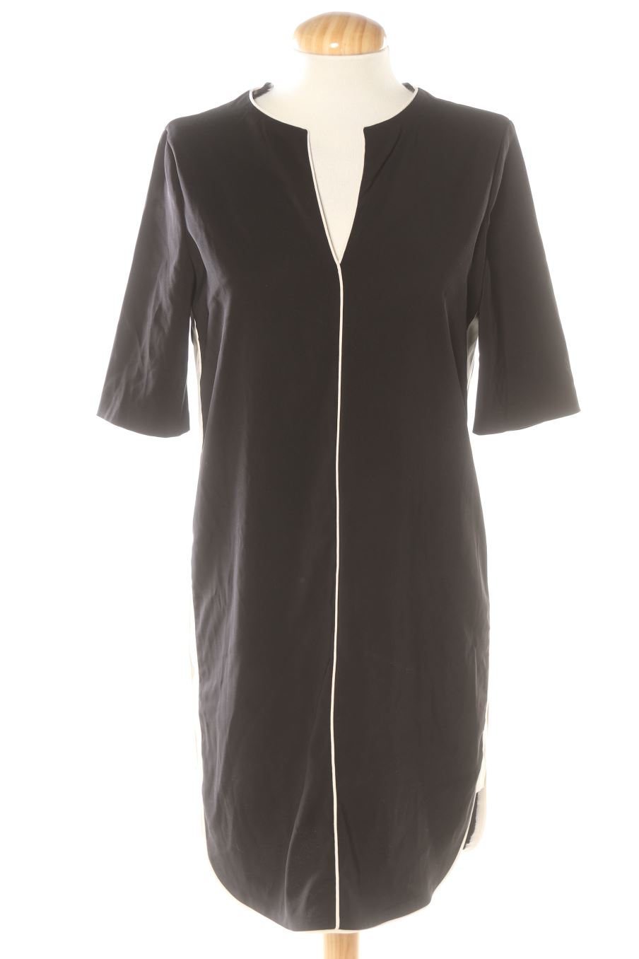 Robe casual Mango de la taille XS, de couleur noir
