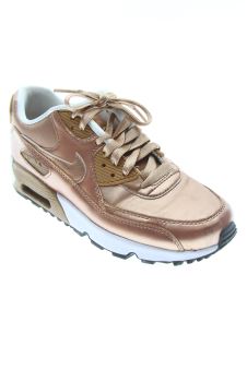 Baskets 37 Nike, photo 1 sur 3