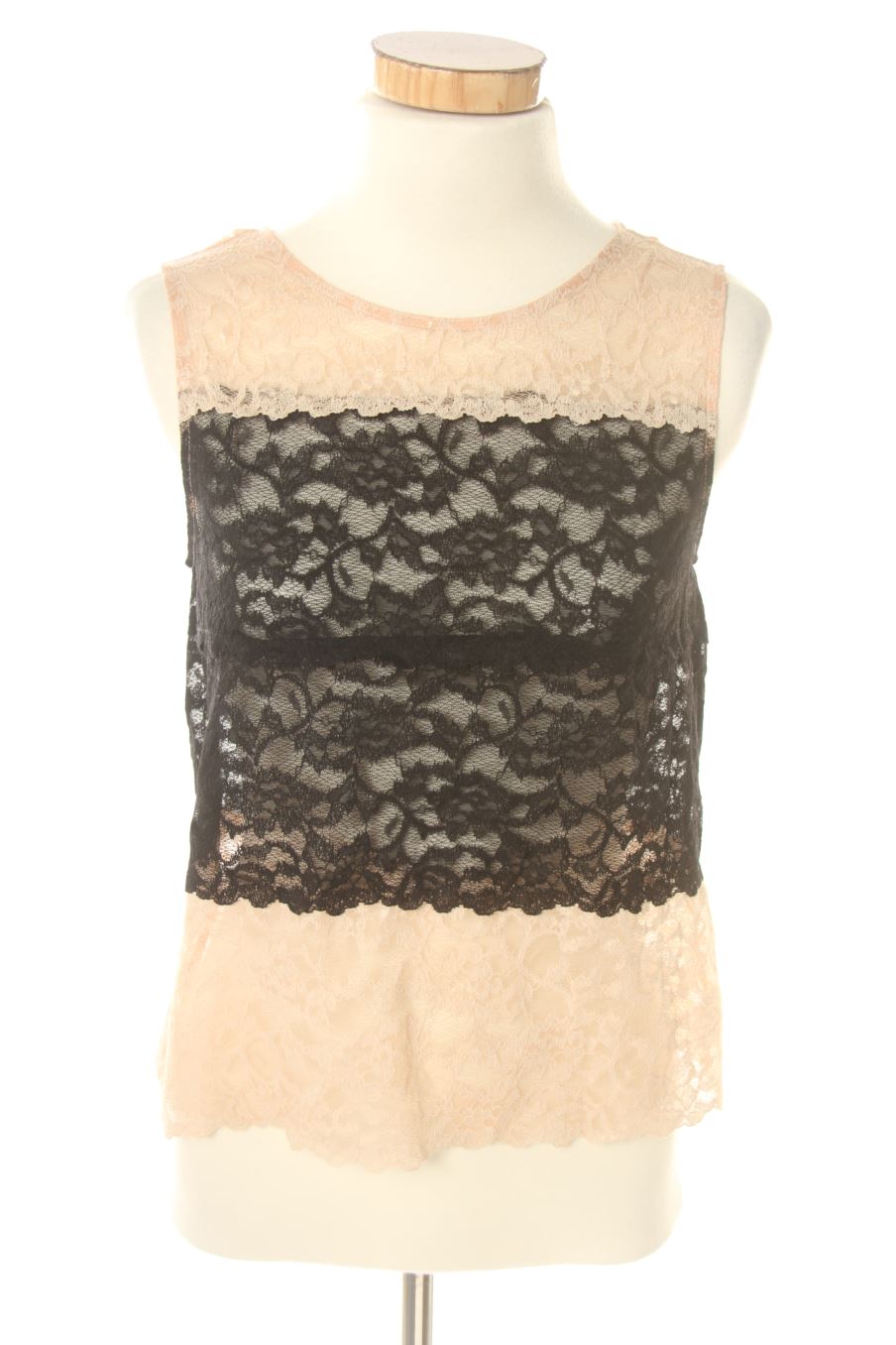 Top Zara de la taille XS, de couleur noir