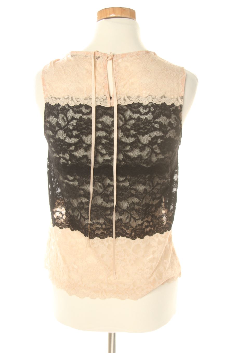 Top Zara de la taille XS, de couleur noir