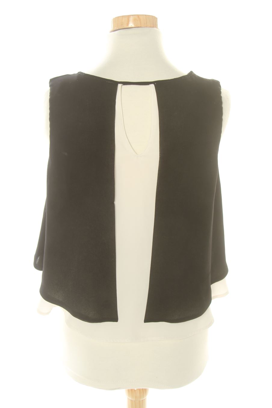 Top de Zara de la talla XS, de color negro