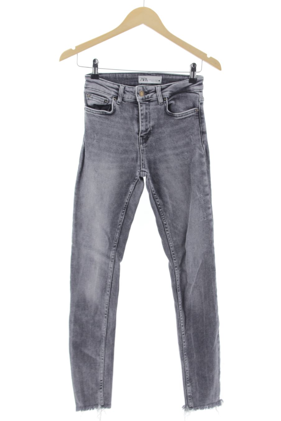Jeans Zara de la taille 34, de couleur gris de denim