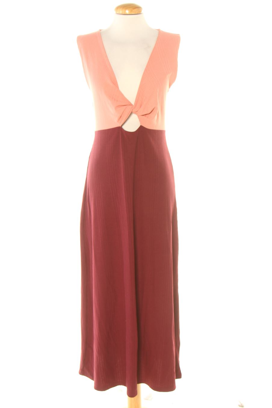 Robe casual Sfera de la taille S, de couleur bordeaux