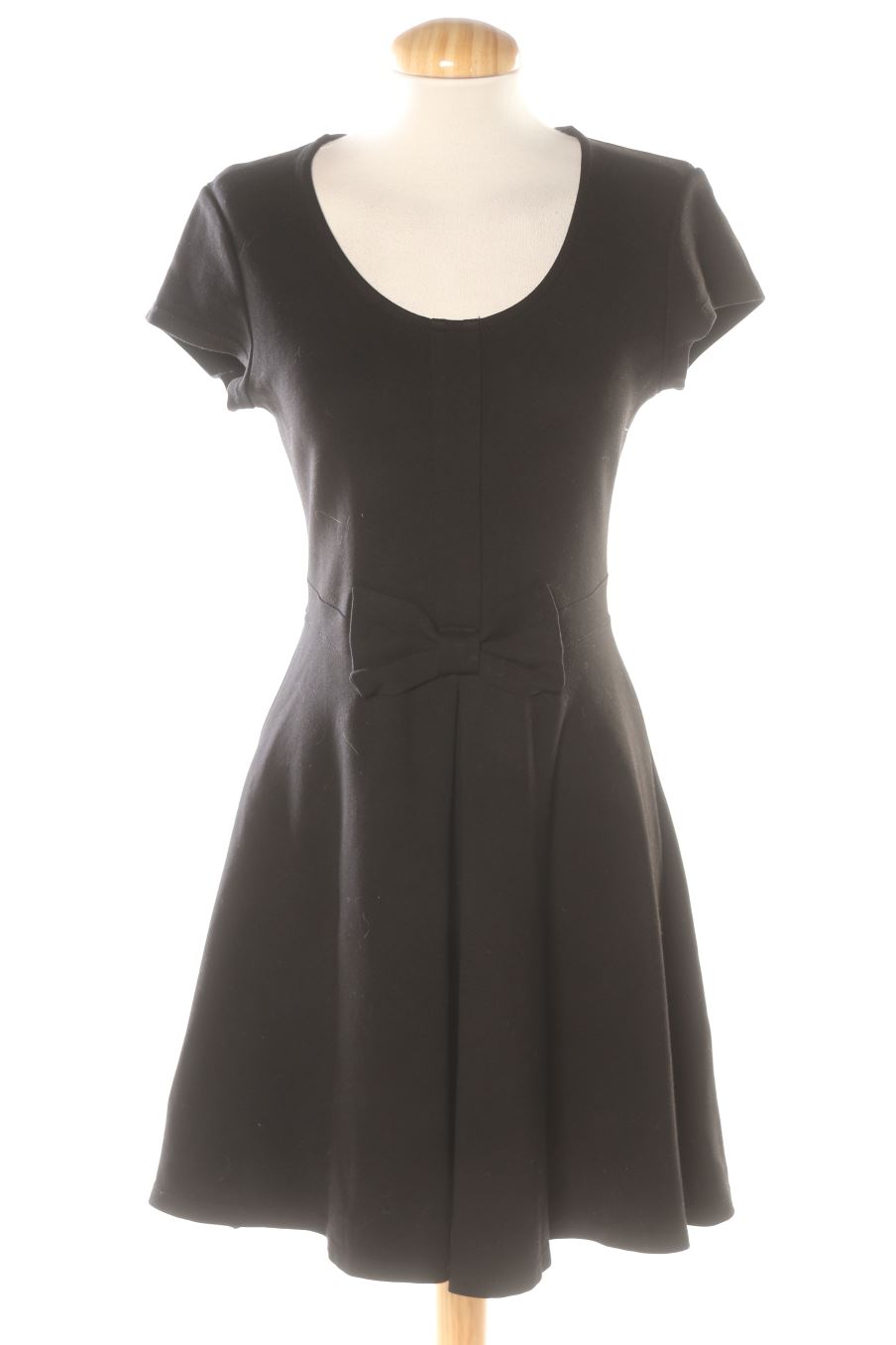 Robe casual Zara de la taille S, de couleur noir