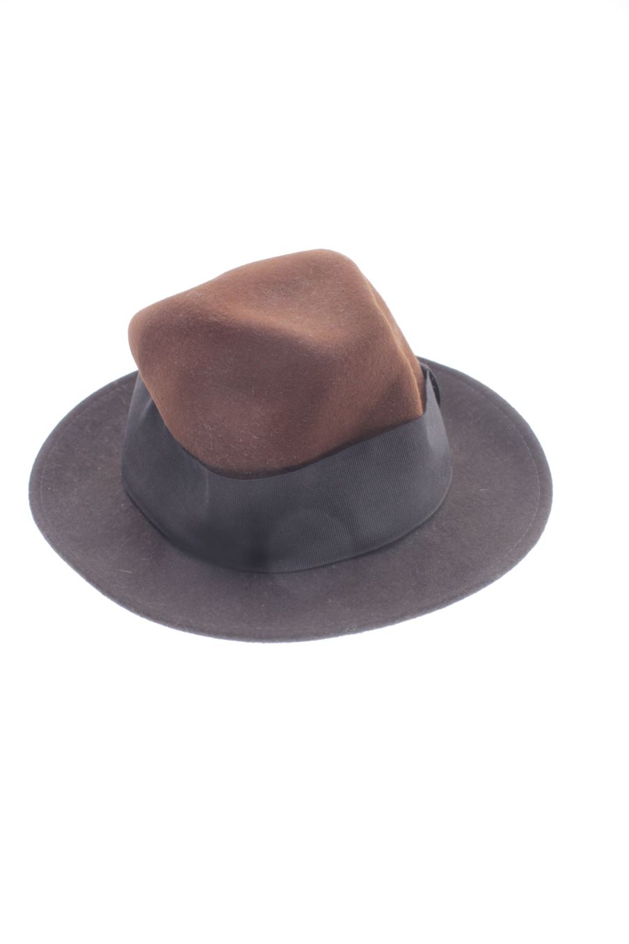 Chapeaux Uterqüe de la taille M, de couleur marron