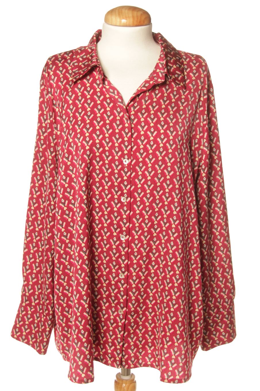 Camisa de Cortefiel de la talla L, de color estampado
