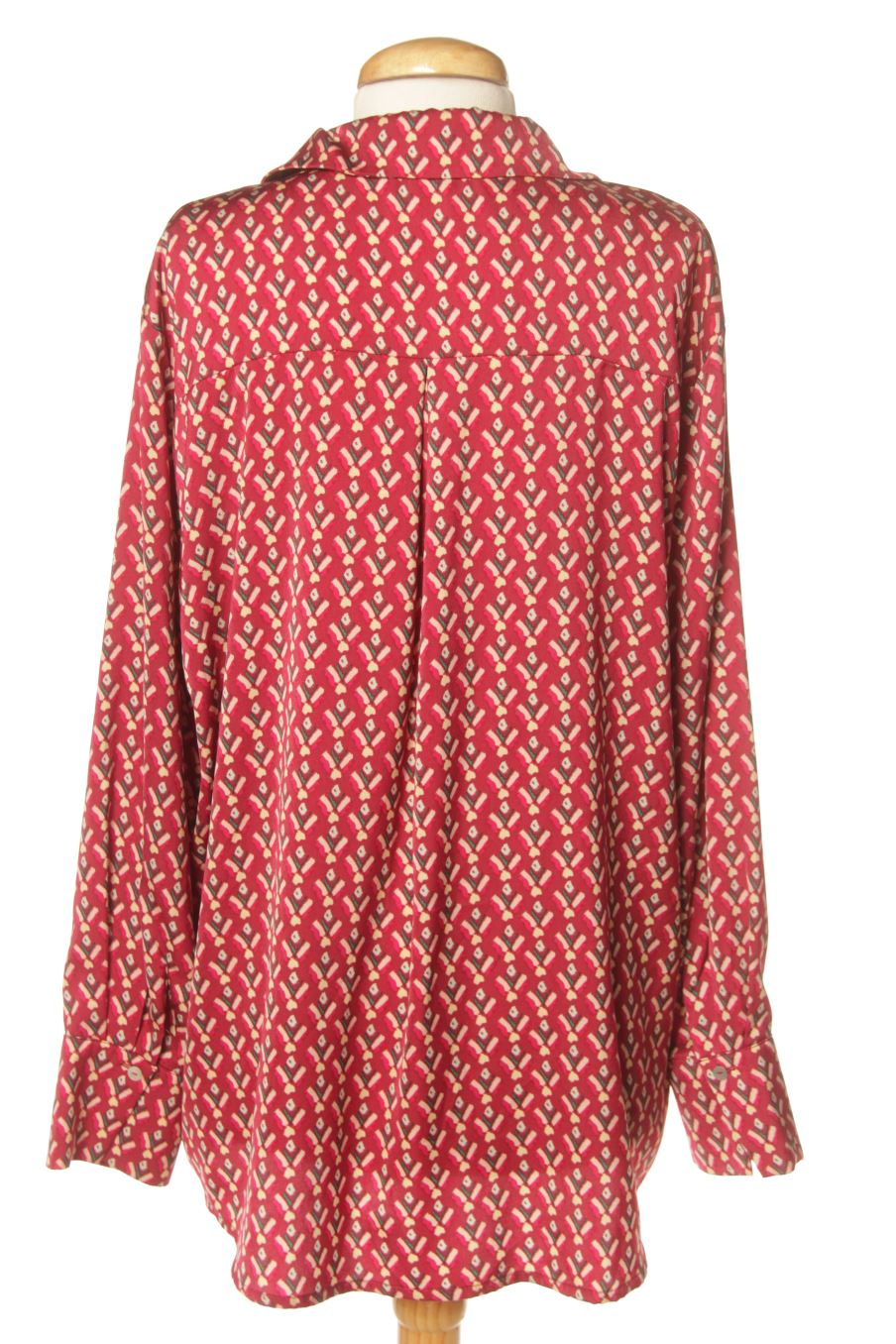 Camisa de Cortefiel de la talla L, de color estampado