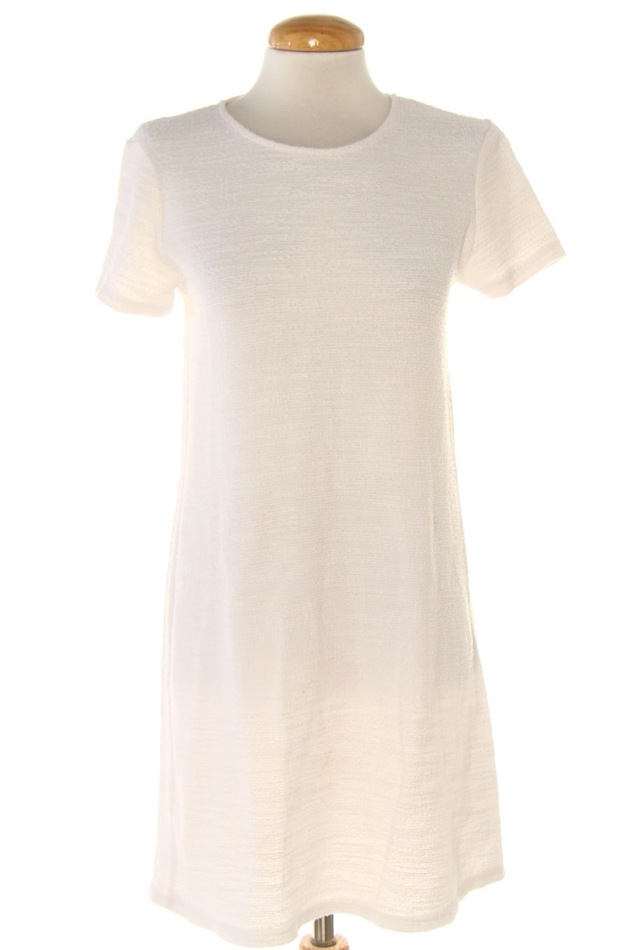Robe casual Stradivarius de la taille S, de couleur blanc