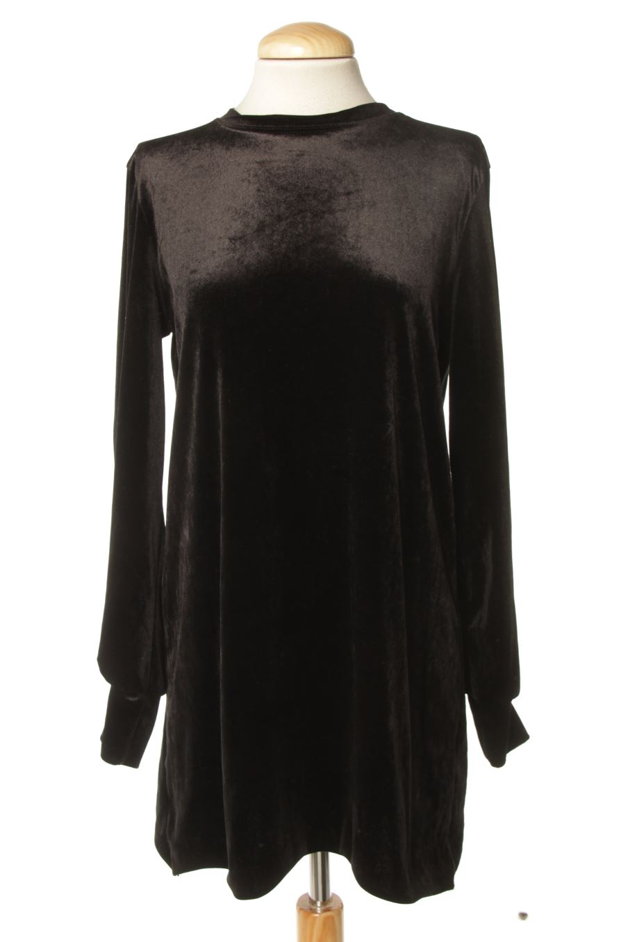 Robe casual Zara de la taille M, de couleur noir de velours
