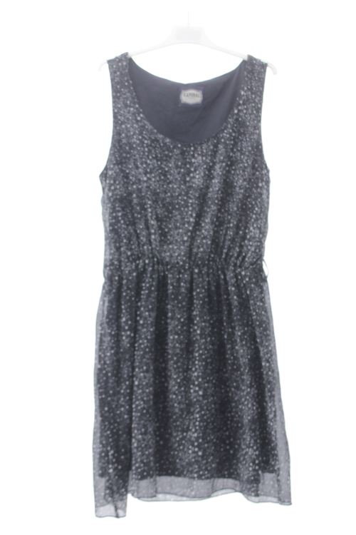 Aufwändiges Kleid
