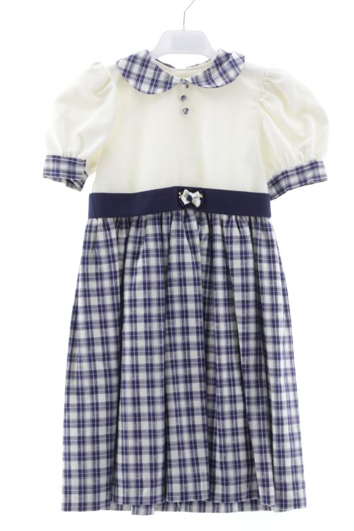 Aufwändiges Kleid