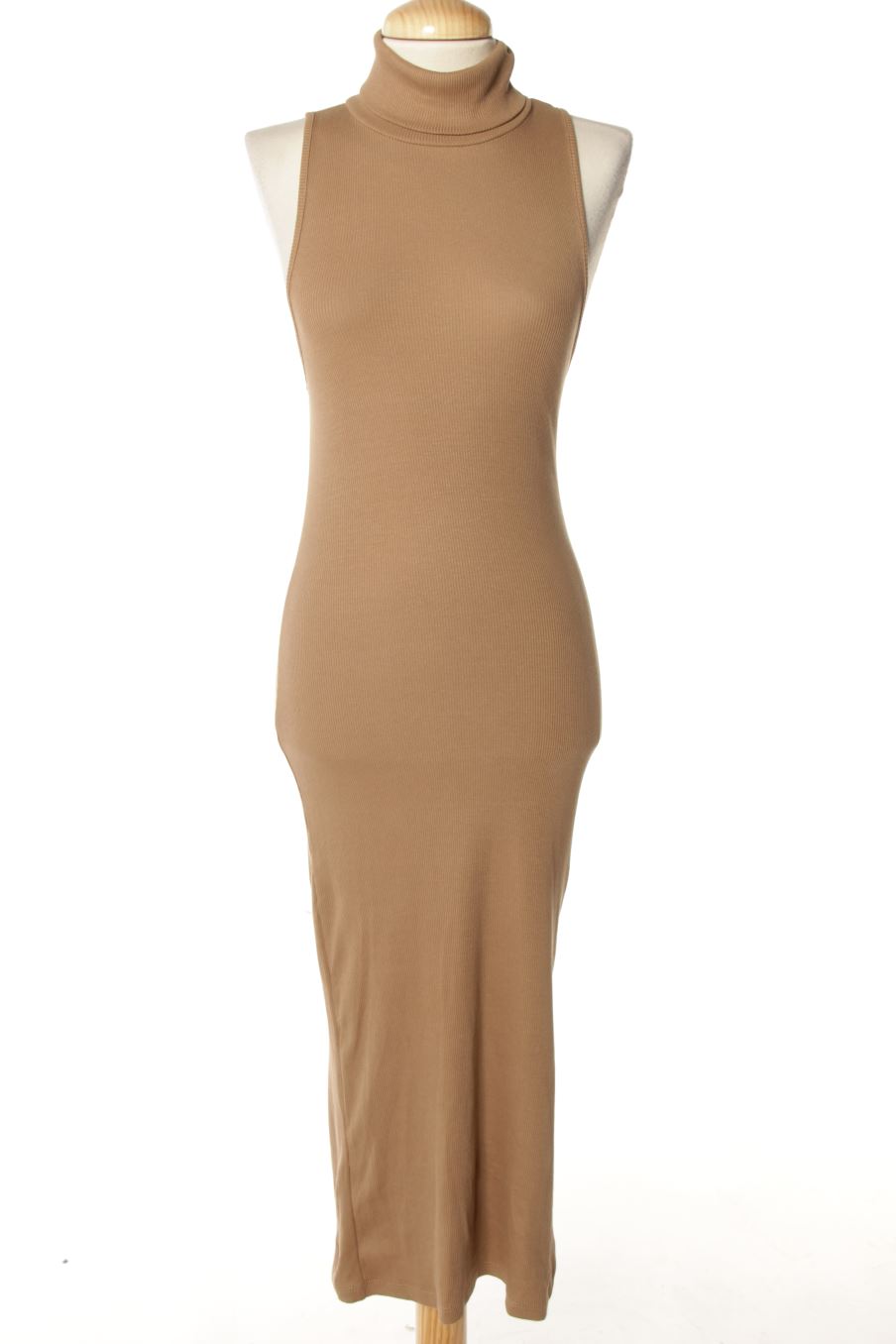 Vestido casual de Zara de la talla S, de color beige