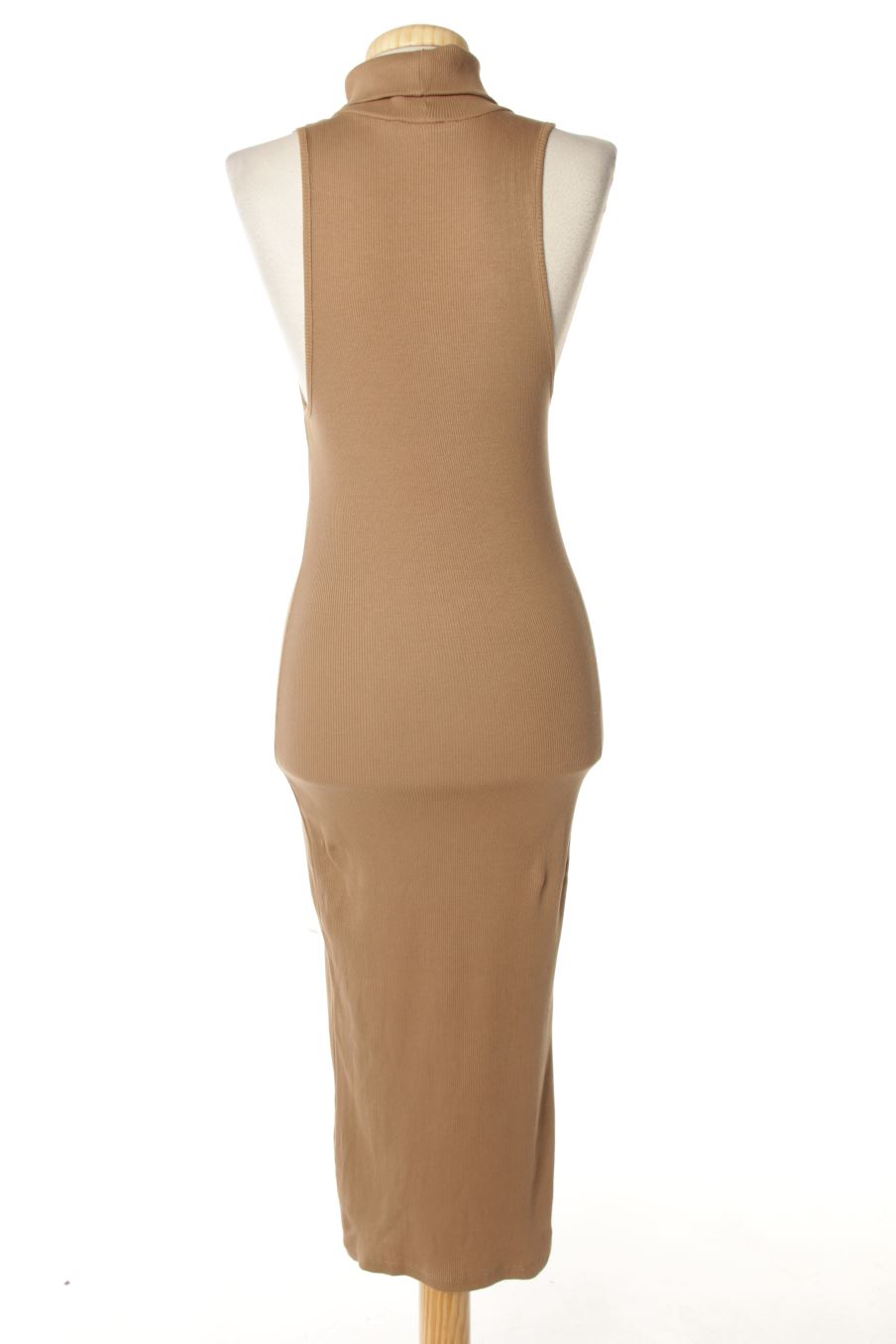 Vestido casual de Zara de la talla S, de color beige