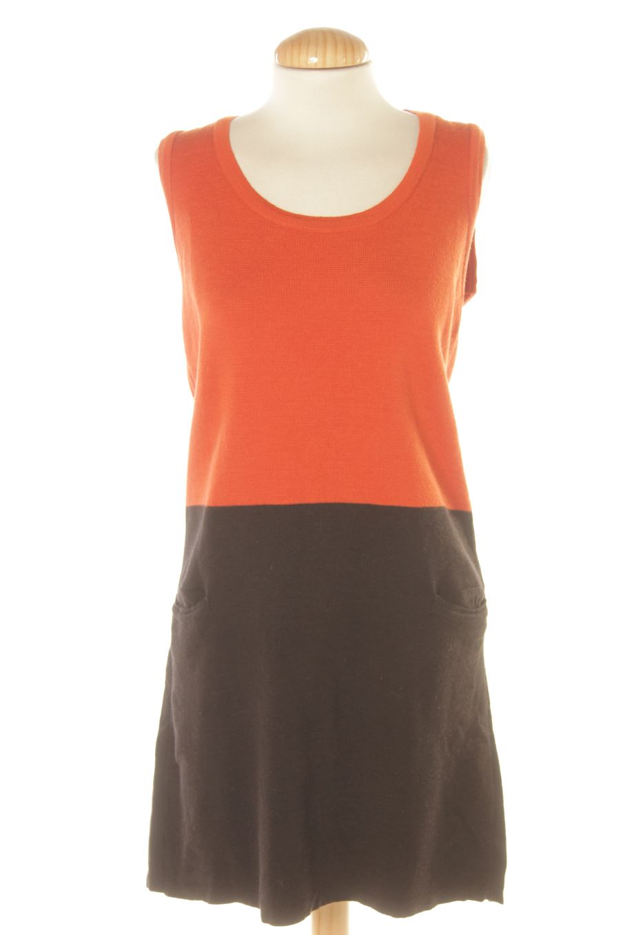 Robe casual Mango de la taille M, de couleur noir