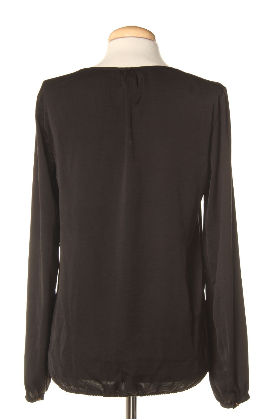 Blouse à manches longues Bershka de la taille S, de couleur noir