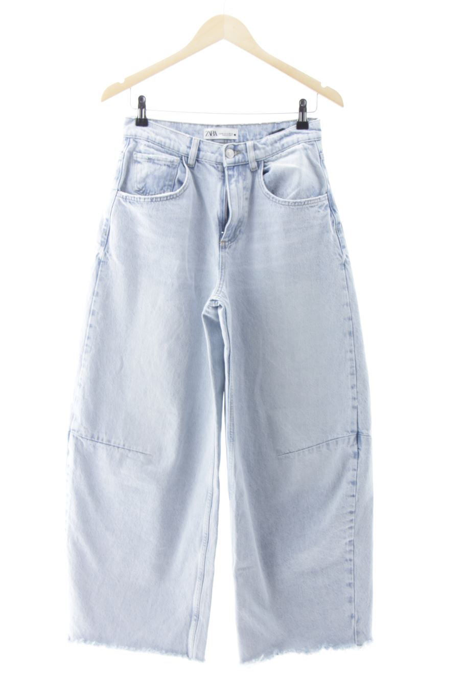Jeans Zara de la taille 36, de couleur bleu de denim