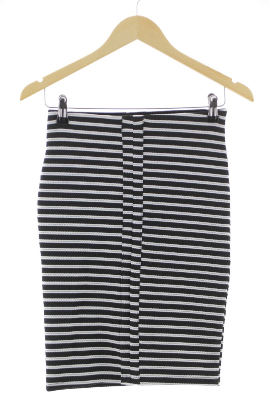 Jupe Stradivarius de la taille S, de couleur rayures