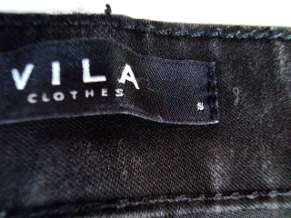 Jeans Vila de la taille S, de couleur noir de denim