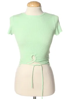 Pull XS Bershka, photo 1 sur 2