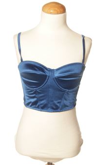 Aufwändiges Top XS Amisu