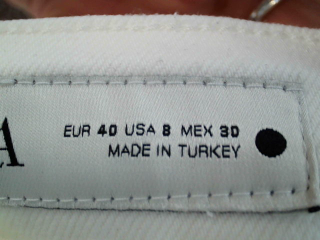 Vaquero de Zara de la talla 40, de color blanco de ropa vaquera