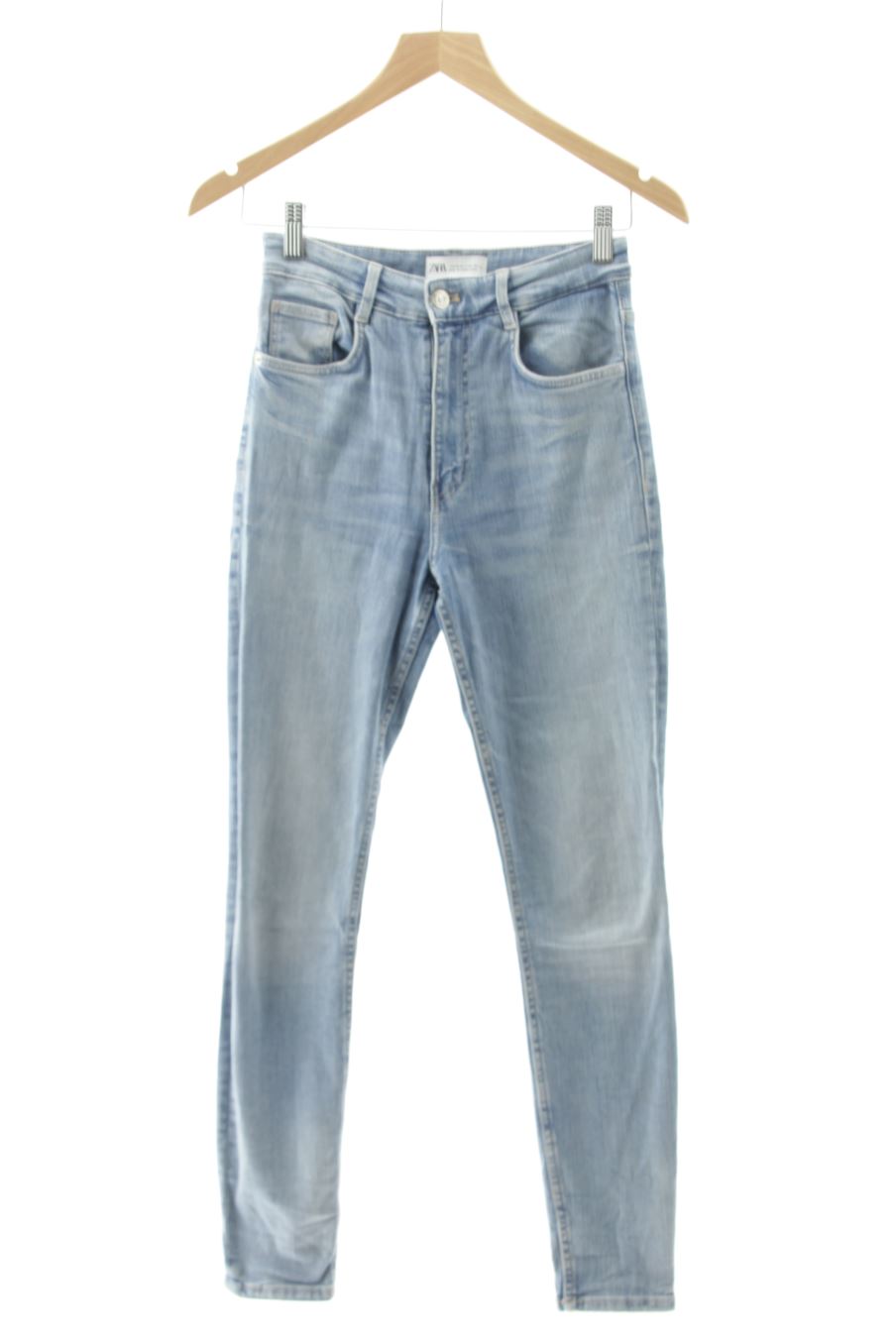 Vaquero de Zara de la talla 34, de color azul de ropa vaquera