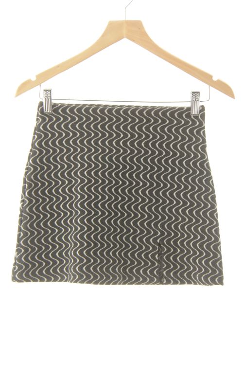 Aufwändiger Rock