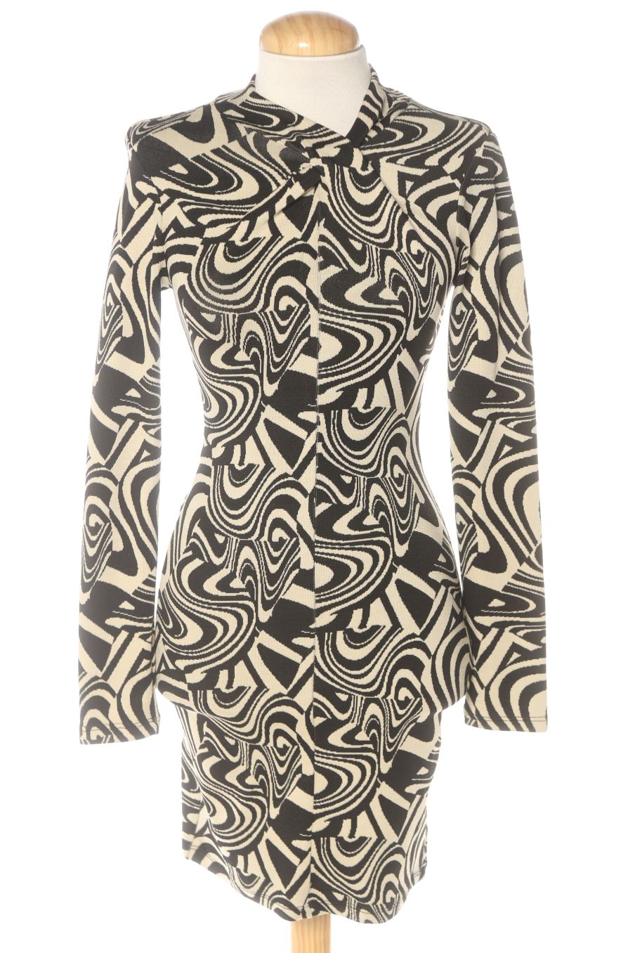 Robe casual Zara de la taille S, de couleur imprimés