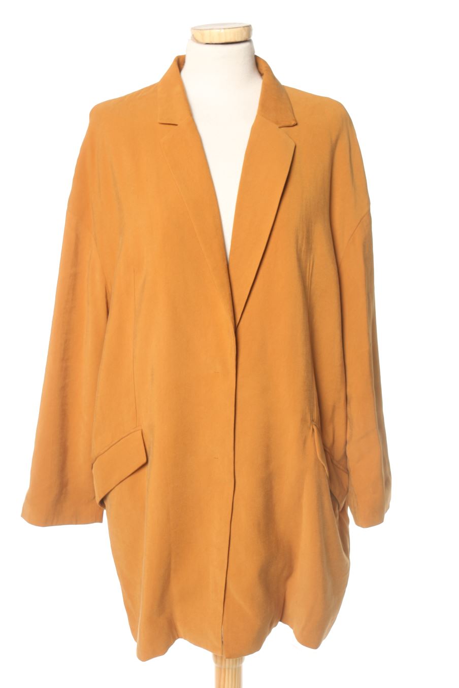 Blazer de Mango de la talla L, de color mostaza