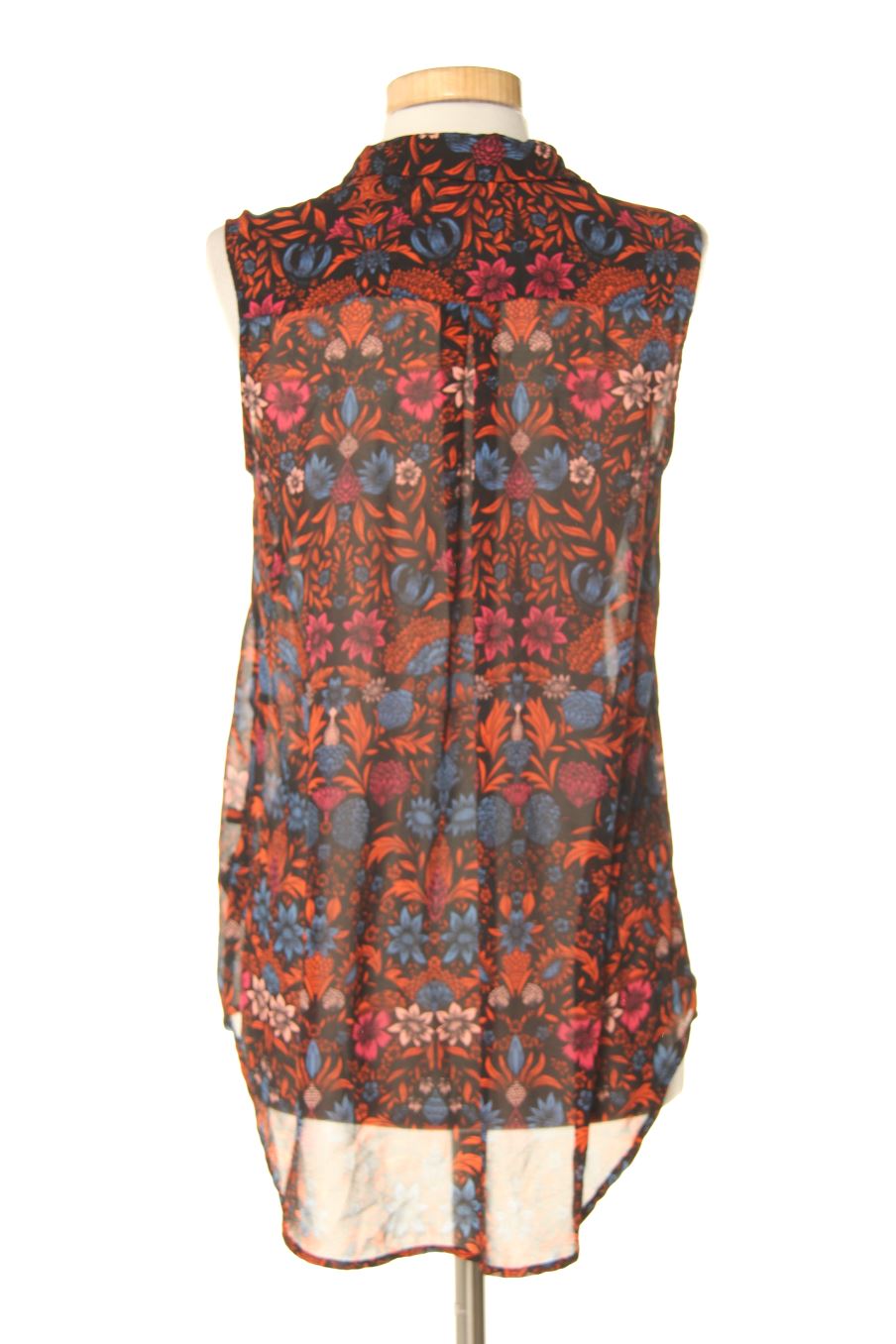 Camisa sin mangas de H&M de la talla 36, de color estampado