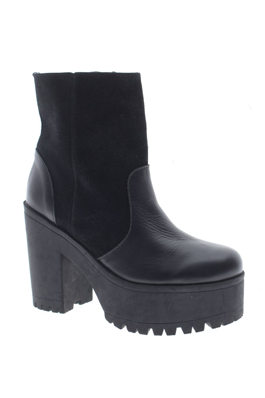 Botines de Camila's de la talla 35, de color negro de
