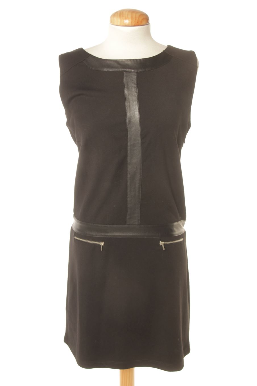 Robe casual Fórmula Joven de la taille 38, de couleur noir