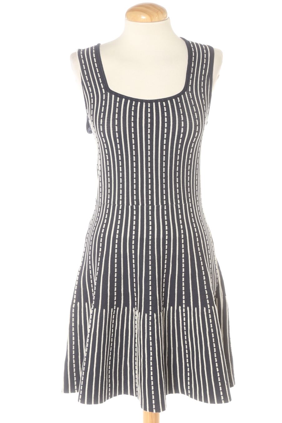 Robe casual Zara de la taille M, de couleur imprimés