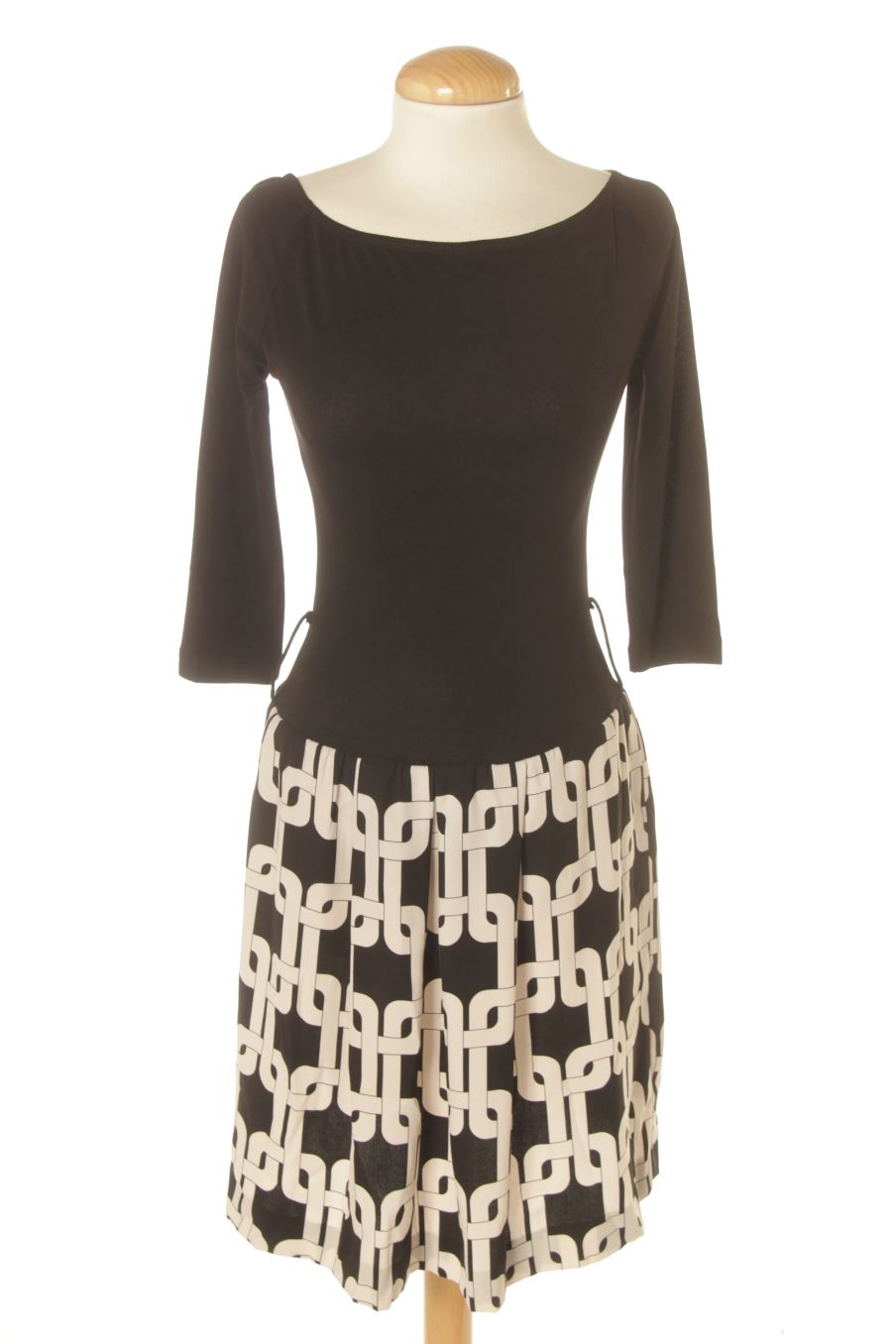 Robe casual Rinascimento de la taille M, de couleur noir