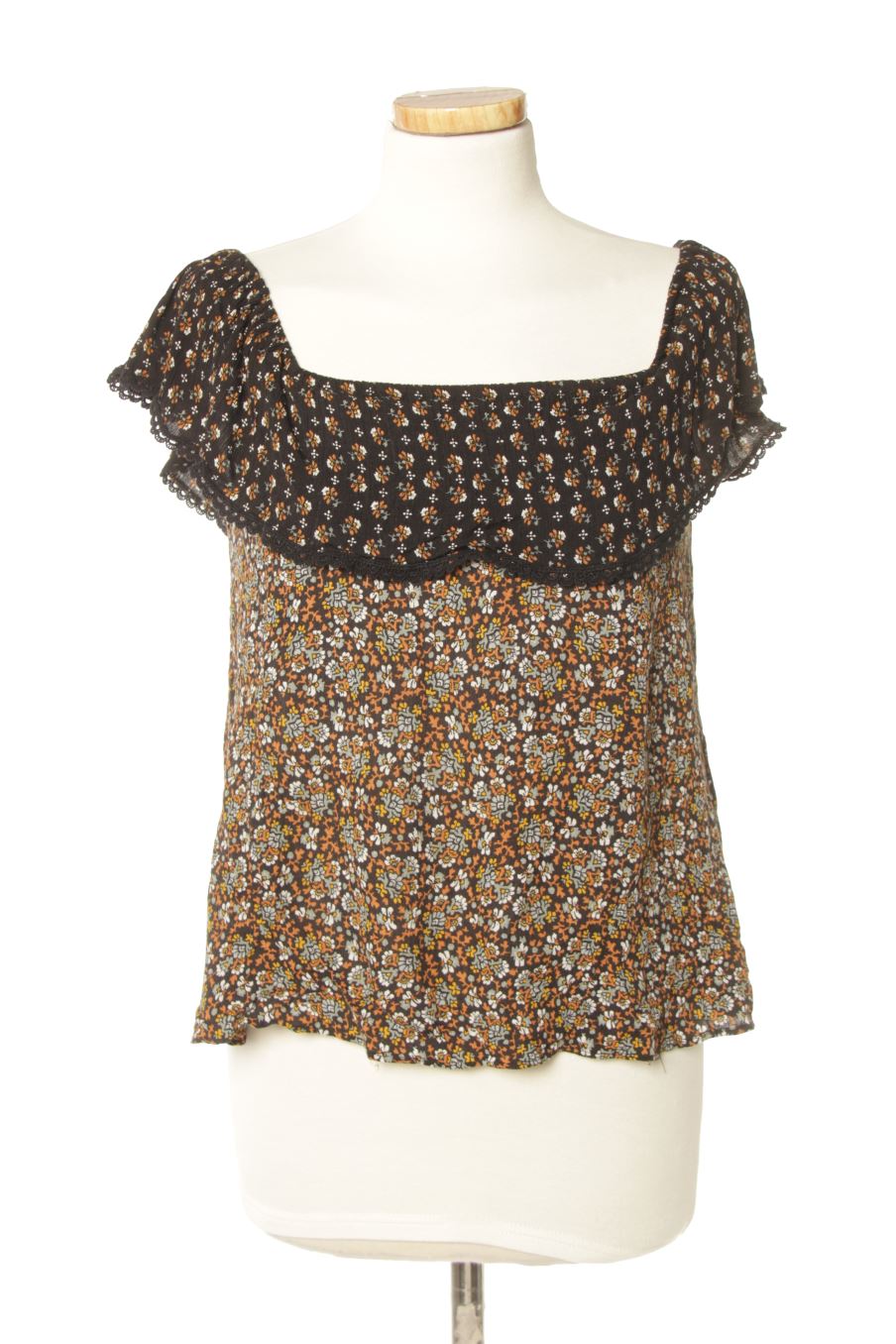Top Stradivarius de la taille S, de couleur imprimés