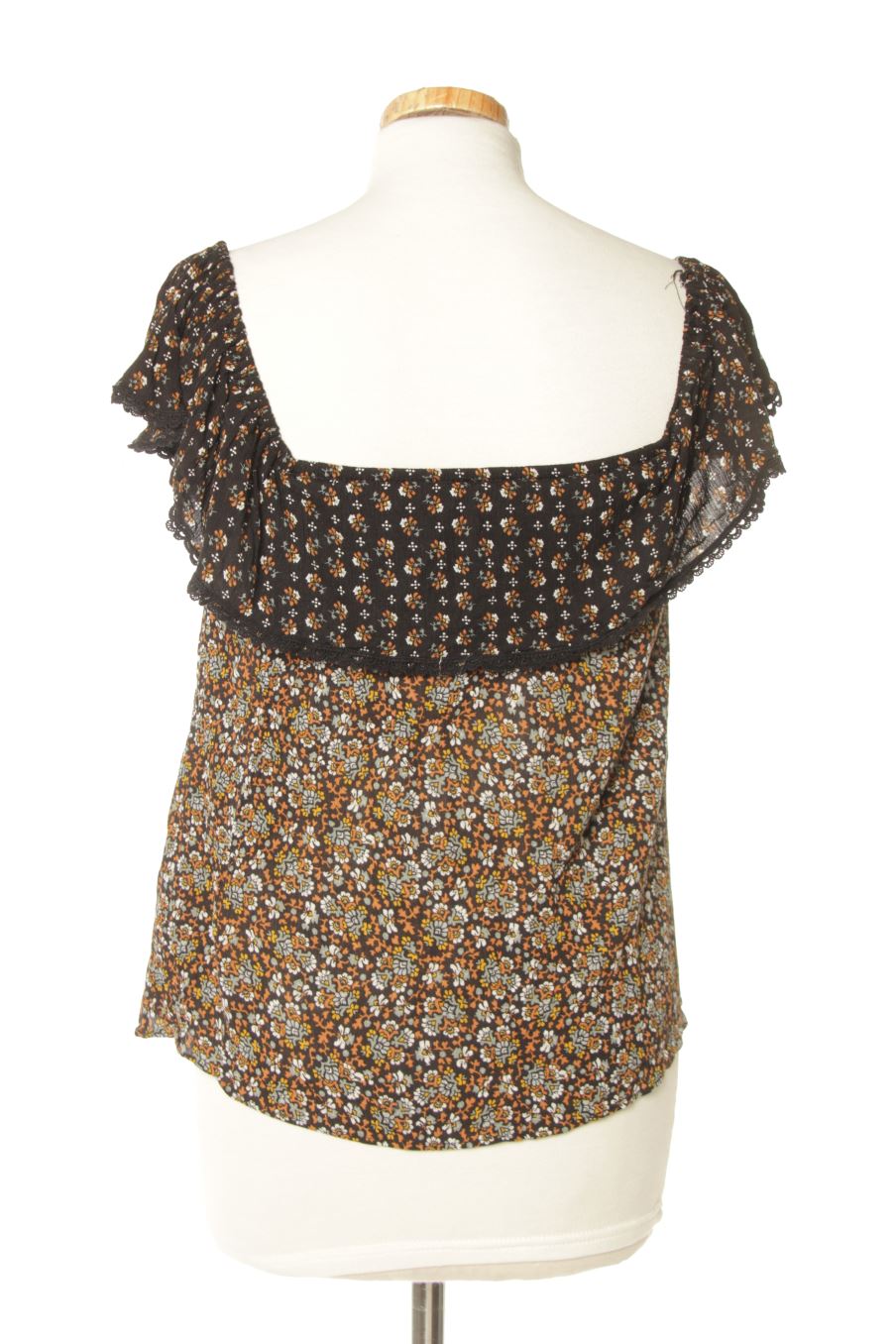 Top Stradivarius de la taille S, de couleur imprimés