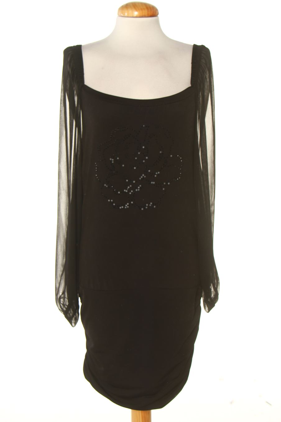 Robe ESPERANCE PARIS de la taille S, de couleur noir