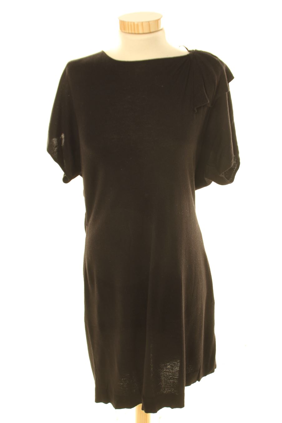 Robe casual H&M de la taille M, de couleur noir