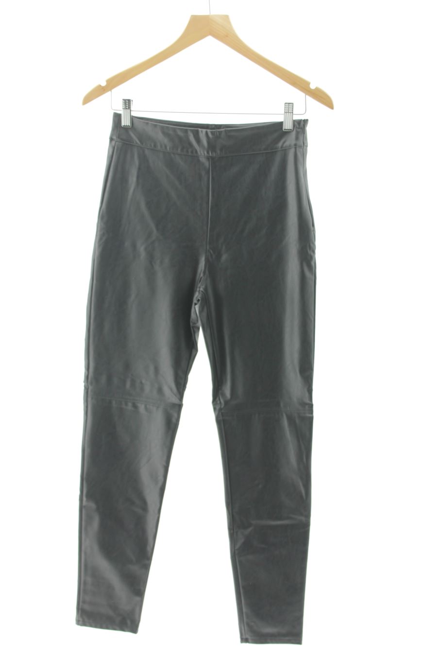 Pantalon Stradivarius de la taille 38, de couleur noir de synthétique