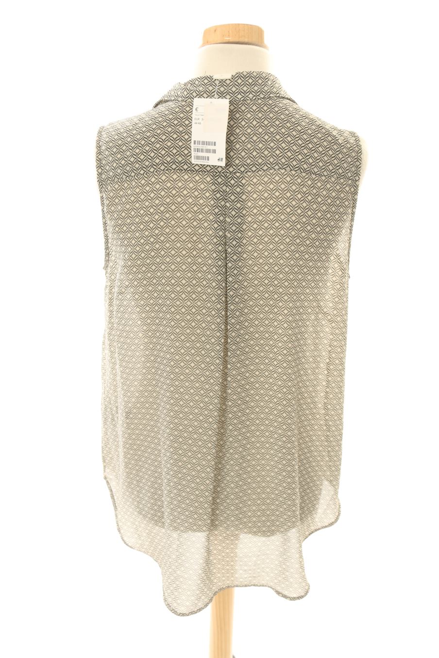 Camisa sin mangas de H&M de la talla 38, de color negro