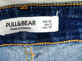 Jeans Pull & Bear de la taille 32, de couleur bleu de denim
