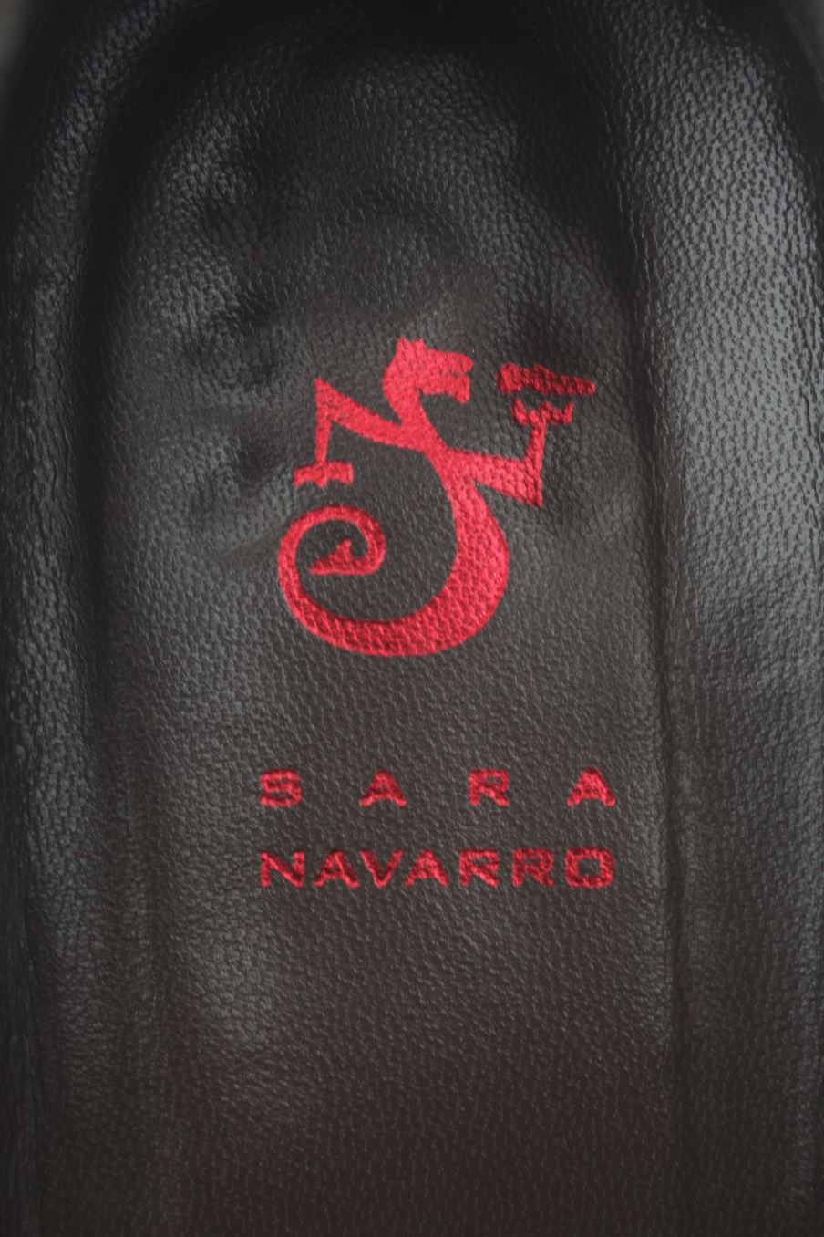 Zapatos planos de Sara Navarro de la talla 38, de color marrón de