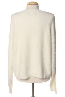 Maglione M Pieces