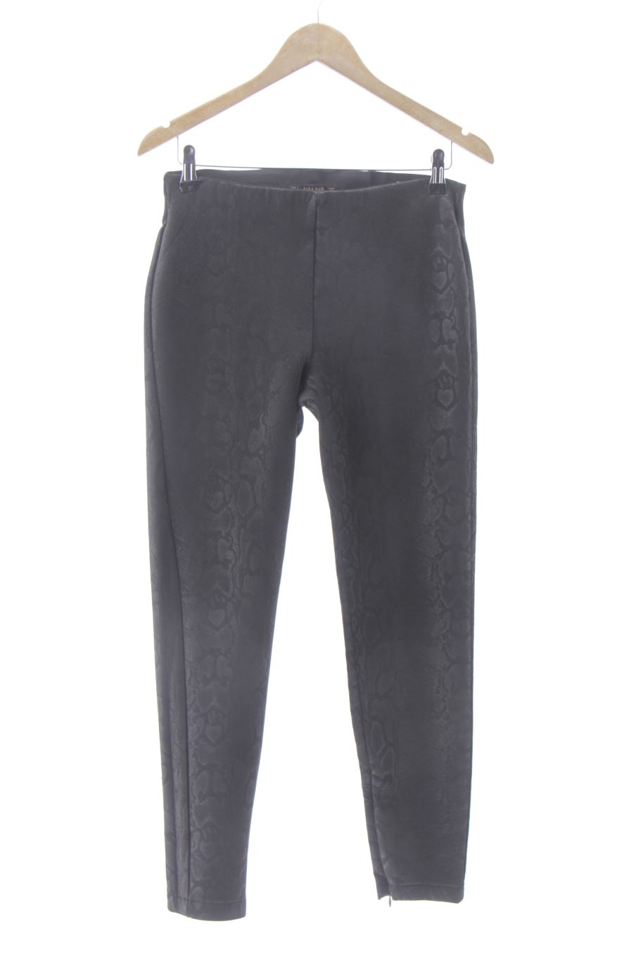 Pantalon Zara de la taille L, de couleur noir