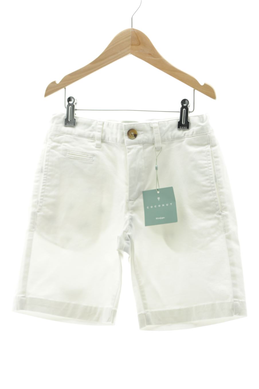 Short Coconut de la taille 8 ans avec une étiquette