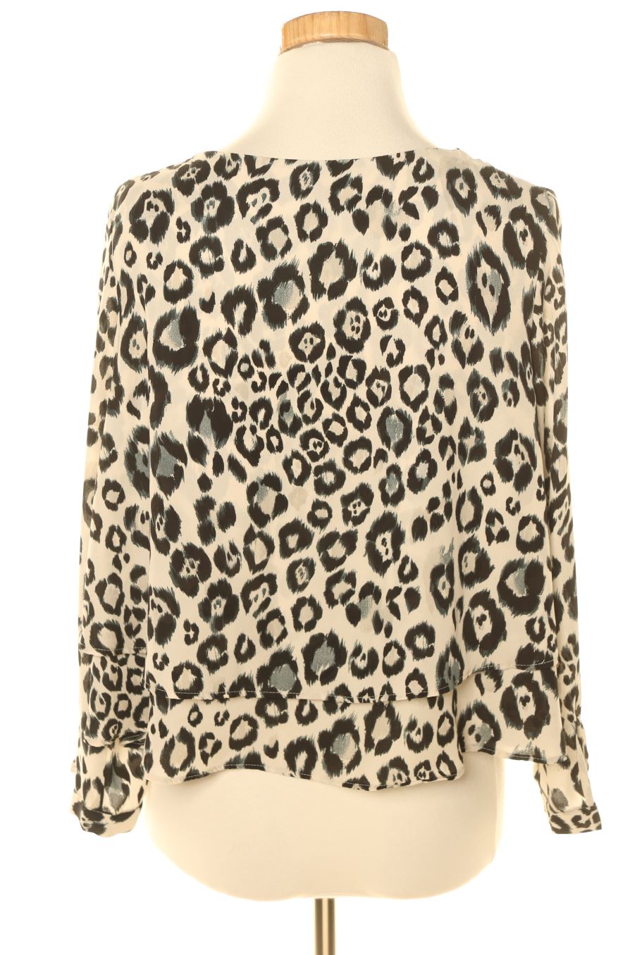 Blusa de manga larga de Zara de la talla XS, de color animal print